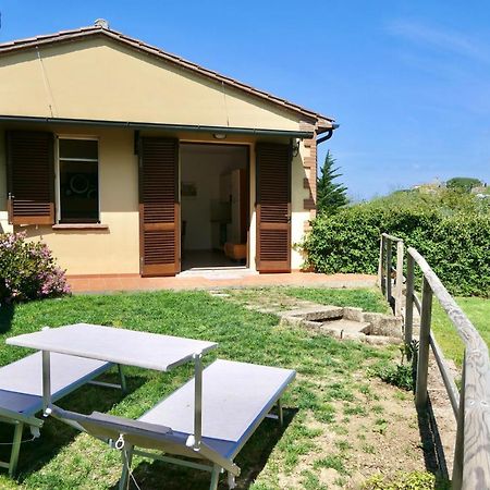 Chalet Elena In Montescudaio, Ground Floor With Fenced Garden Exteriör bild