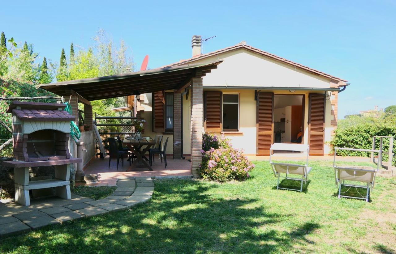 Chalet Elena In Montescudaio, Ground Floor With Fenced Garden Exteriör bild