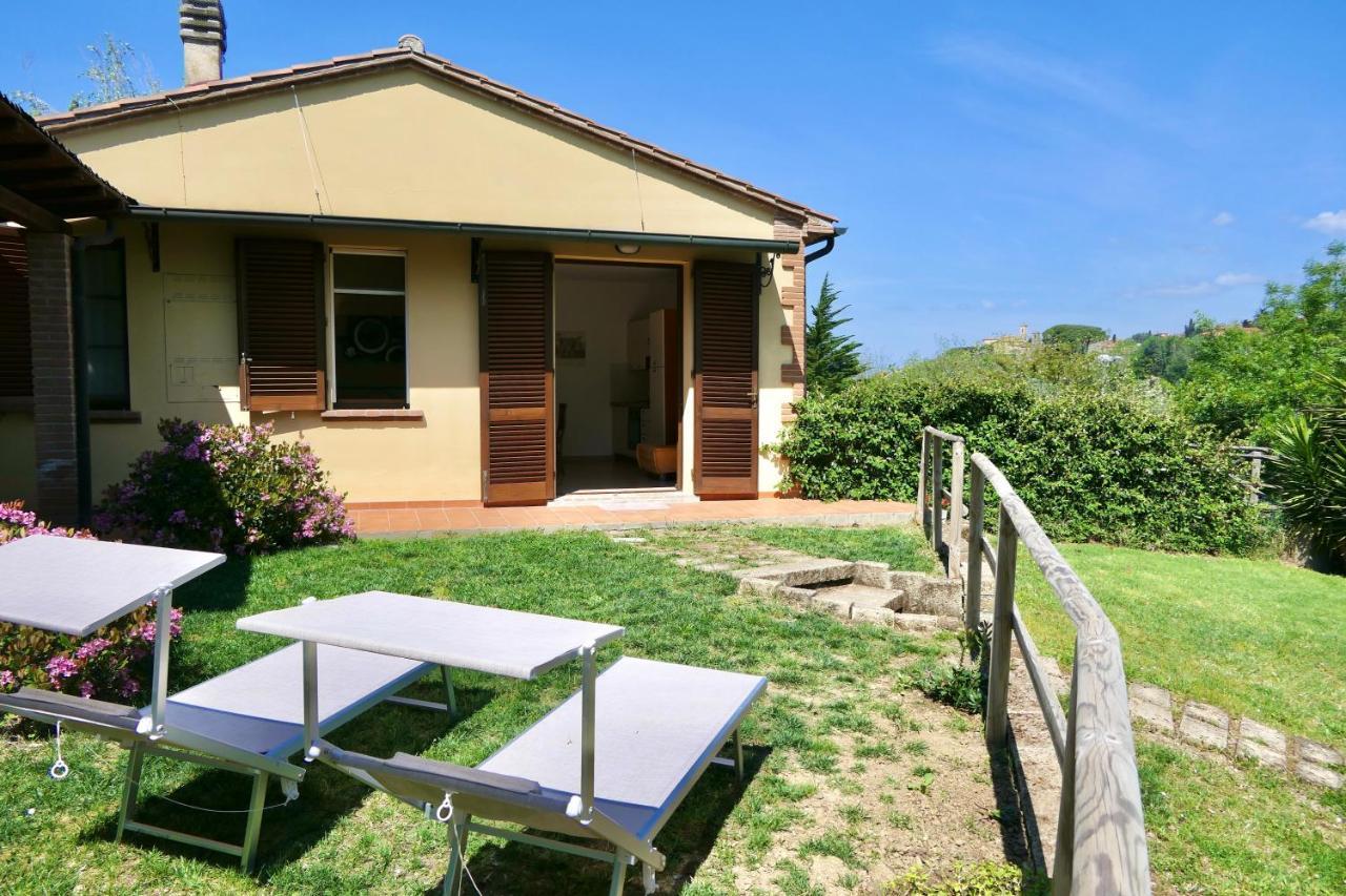 Chalet Elena In Montescudaio, Ground Floor With Fenced Garden Exteriör bild
