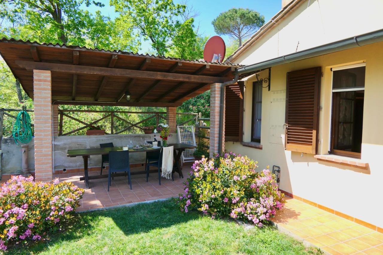 Chalet Elena In Montescudaio, Ground Floor With Fenced Garden Exteriör bild